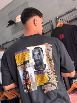 CAMISA OVERSIZED MAMBA  - PRETA
