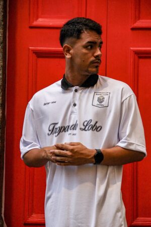 CAMISA OVERSIZED - GOLA POLO BRANCA