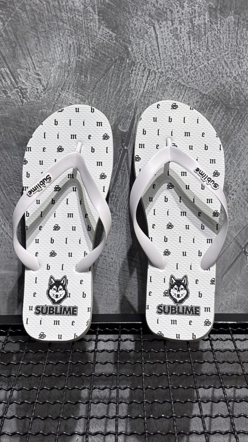 CHINELO DE DEDO BRANCO - “LETRAS”